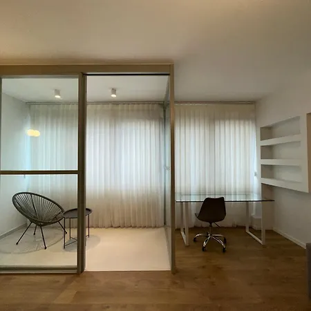 Апартаменти Skg Modern Apt1